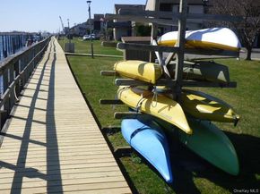 1 Anchorage Way 1401, Freeport NY 11520