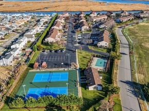 1 Anchorage Way 1401, Freeport NY 11520