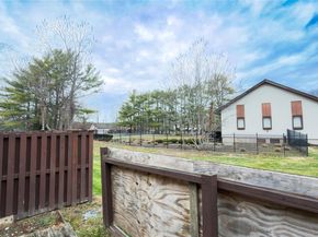 98 Whistler Court 98, Middle Island NY 11953