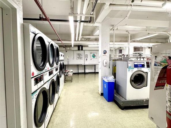 89-15 Parsons Boulevard 9C, Jamaica NY 11432