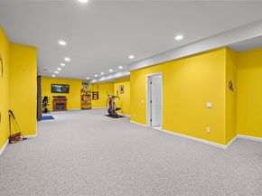 4 Avolet Court, Mount Sinai NY 11766