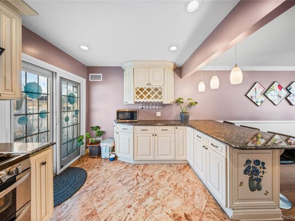 2421 Atlantic Boulevard, Wantagh NY 11793