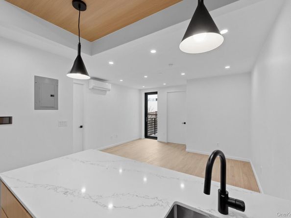 366 Harman Street 3R, Brooklyn NY 11237