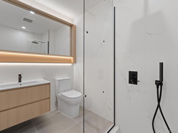 366 Harman Street 3R, Brooklyn NY 11237