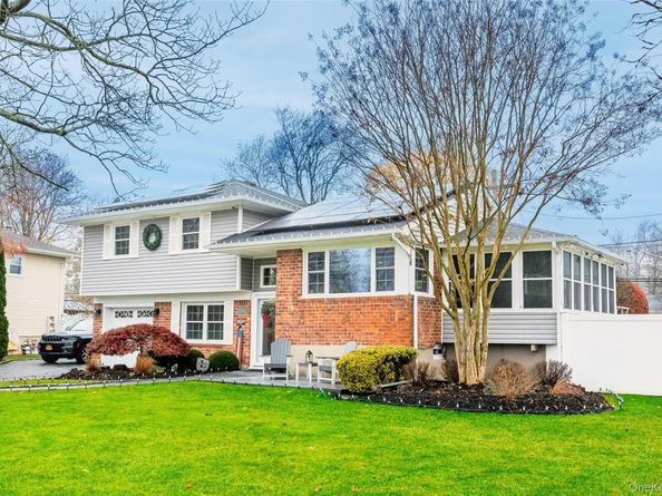 6 Simmons Drive, East Islip NY 11730