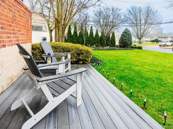 6 Simmons Drive, East Islip NY 11730