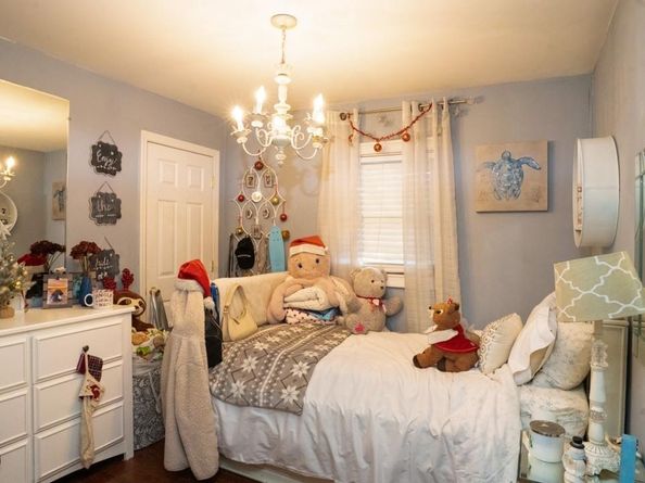 4 Galaxie Lane, Selden NY 11784