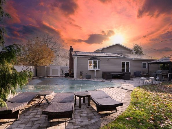 4 Galaxie Lane, Selden NY 11784