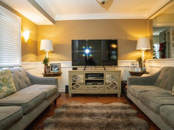 4 Galaxie Lane, Selden NY 11784