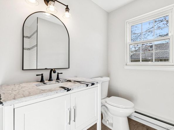 195 Canterbury Drive, Ridge NY 11961