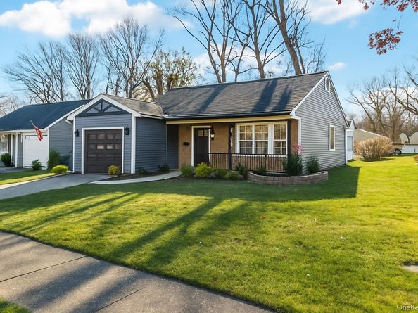 195 Canterbury Drive, Ridge NY 11961