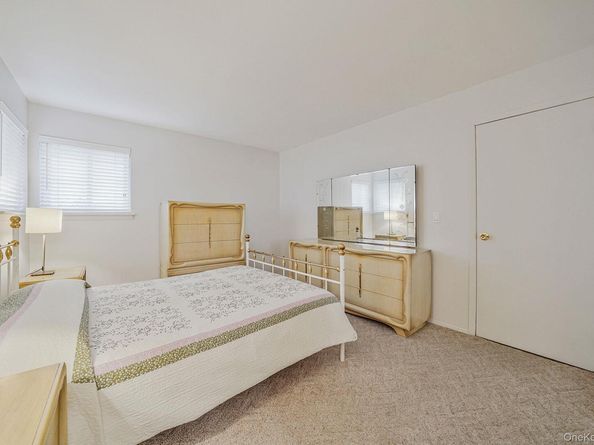 126 W 3rd Street, Deer Park NY 11729