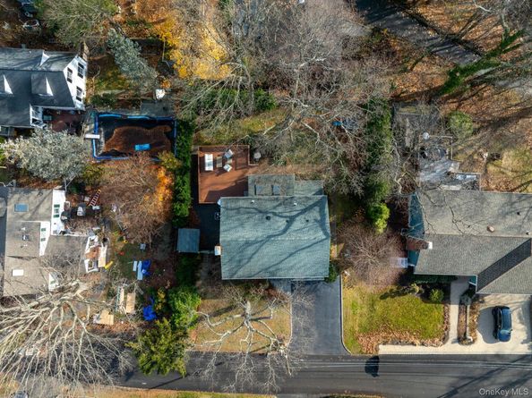 3 Kew Court, Huntington NY 11743