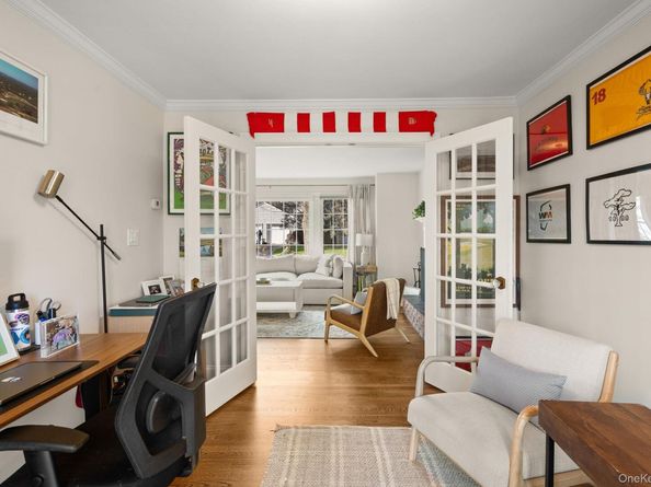 3 Kew Court, Huntington NY 11743