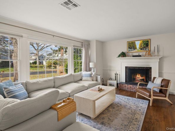 3 Kew Court, Huntington NY 11743