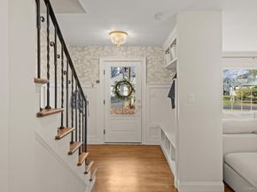 3 Kew Court, Huntington NY 11743