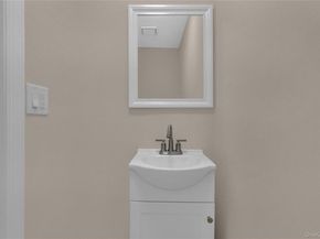 815 Franklin Avenue 4, Franklin Square NY 11010