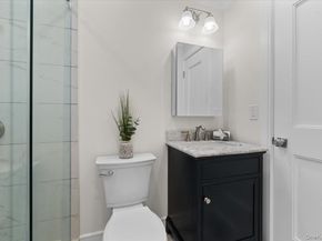 27 Valley Avenue, Locust Valley NY 11560