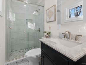 27 Valley Avenue, Locust Valley NY 11560