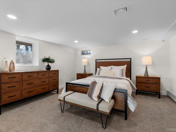 27 Valley Avenue, Locust Valley NY 11560