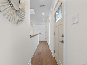 27 Valley Avenue, Locust Valley NY 11560