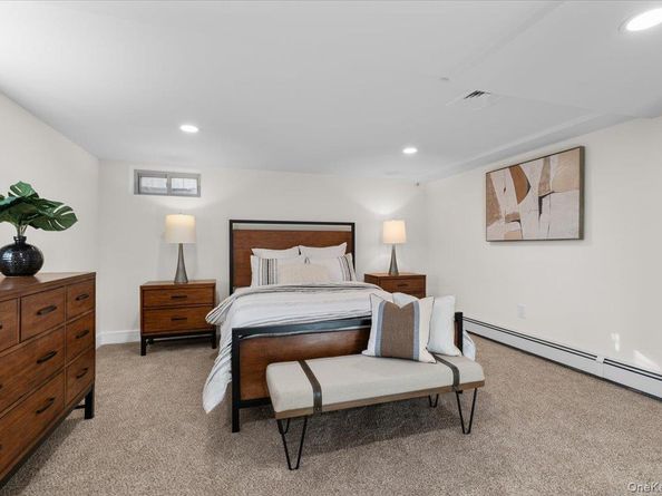 27 Valley Avenue, Locust Valley NY 11560