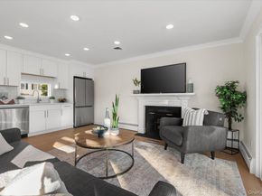 27 Valley Avenue, Locust Valley NY 11560