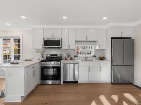 27 Valley Avenue, Locust Valley NY 11560