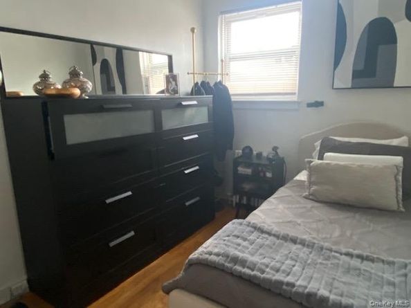 260-40 73rd. Avenue 1st floor, Glen Oaks NY 11004