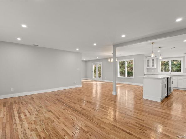 142 Crooked Hill Road, Huntington Station NY 11743