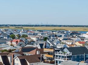 661 W Broadway 604, Long Beach NY 11561