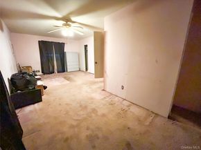 10 Fountain Avenue, Selden NY 11784