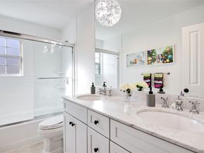 6 Flamingo Road, East Hills NY 11576