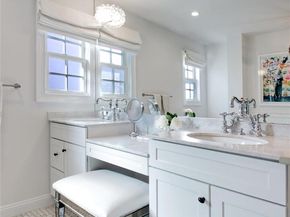 6 Flamingo Road, East Hills NY 11576