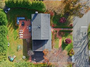 6 Flamingo Road, East Hills NY 11576