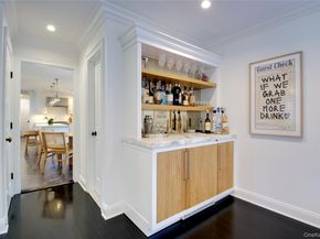 6 Flamingo Road, East Hills NY 11576