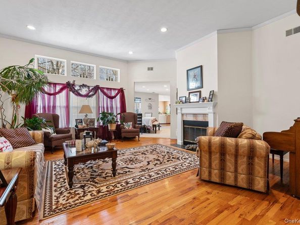 11 Moran Court, Manorville NY 11949