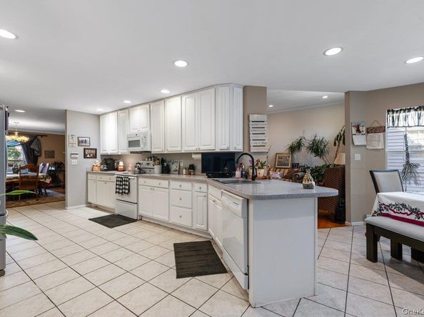 11 Moran Court, Manorville NY 11949