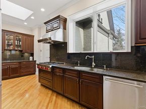 5 Cedar Lane, Glen Cove NY 11542