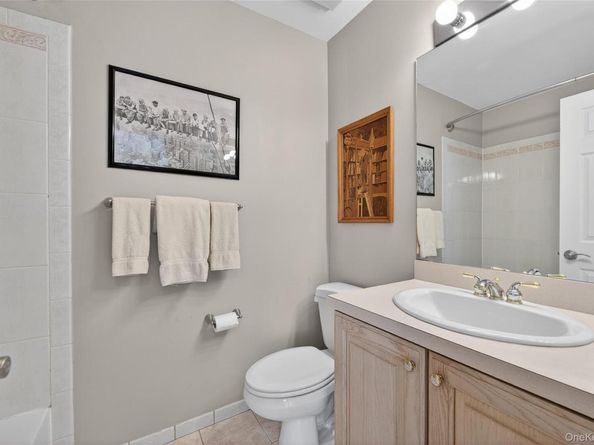 1 Parkridge Court, Huntington NY 11743