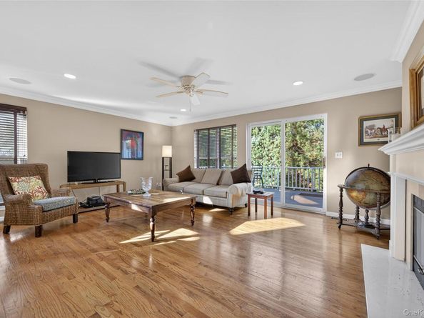 1 Parkridge Court, Huntington NY 11743