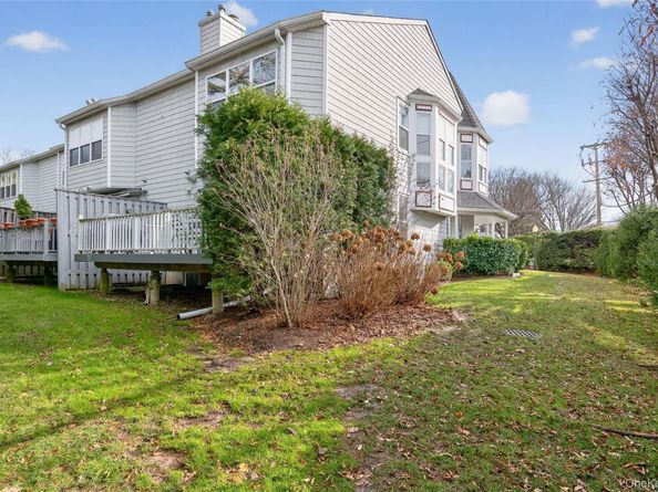 1 Parkridge Court, Huntington NY 11743