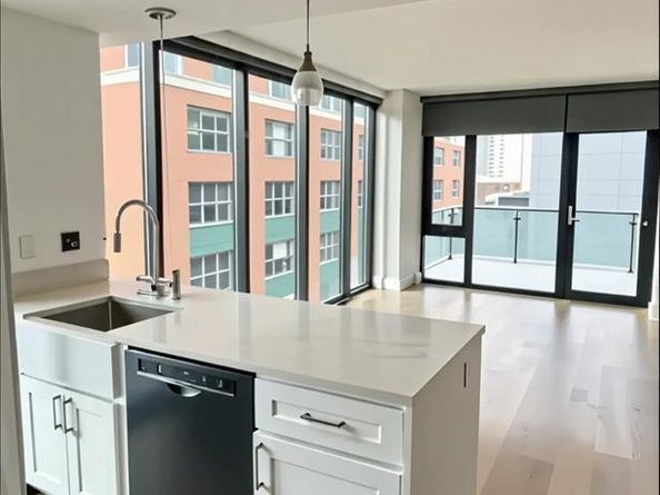 4104 27th Street 8C, Long Island City NY 11101