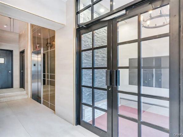 4104 27th Street 8C, Long Island City NY 11101