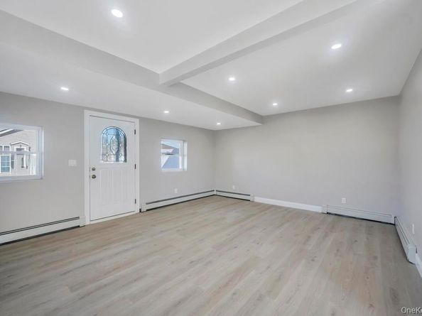 4 W Lido Prom, Lindenhurst NY 11757