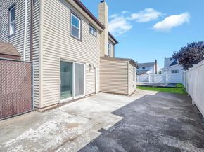 4 W Lido Prom, Lindenhurst NY 11757