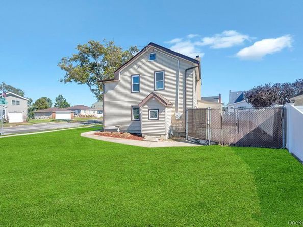 4 W Lido Prom, Lindenhurst NY 11757