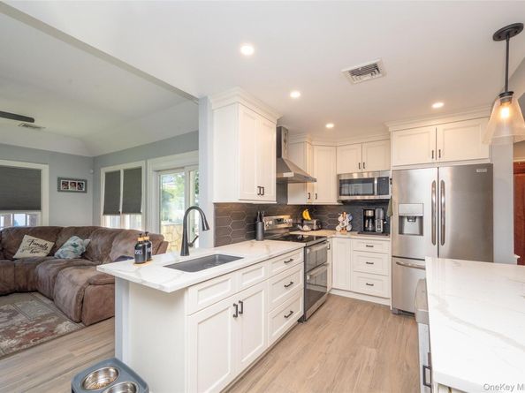 74 Broadway, Bethpage NY 11714