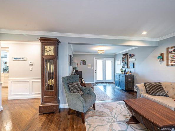 74 Broadway, Bethpage NY 11714