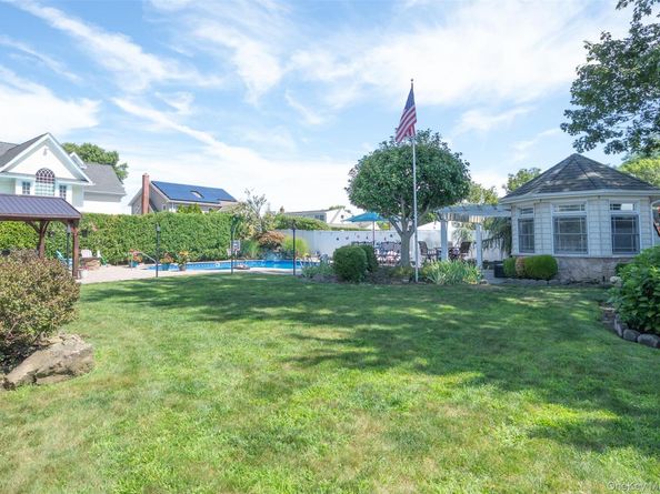74 Broadway, Bethpage NY 11714